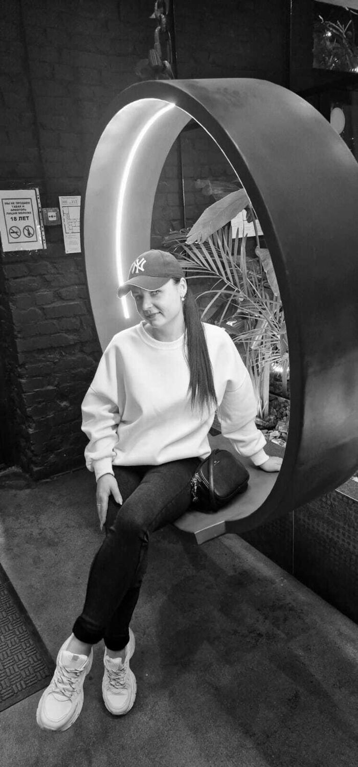  53835664  Lili, 40 ,    