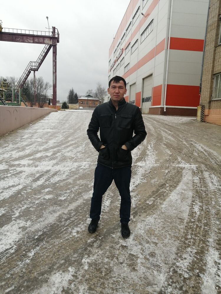  18823804  Orif, 29 ,    