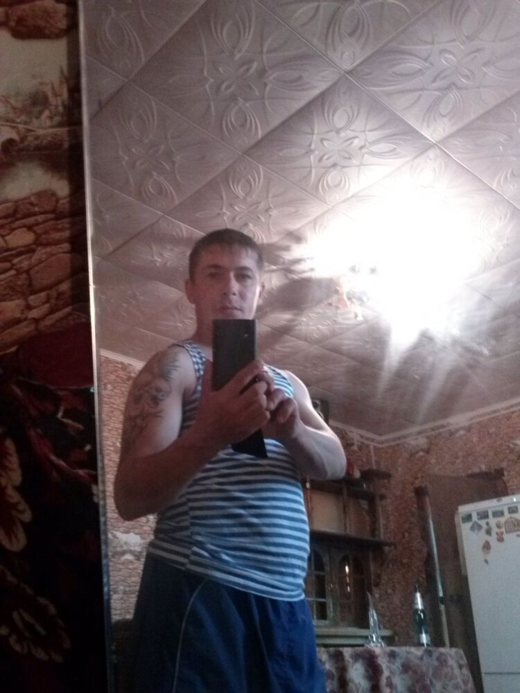  5593734  Gennady, 44 ,    
