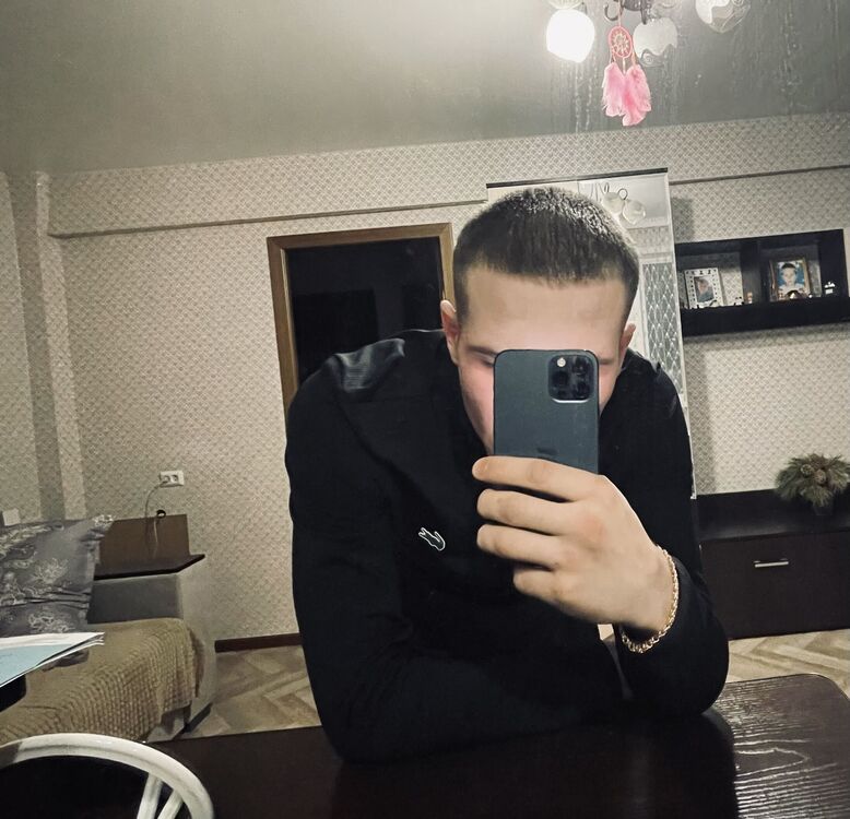  32707834  Daniil, 25 ,    