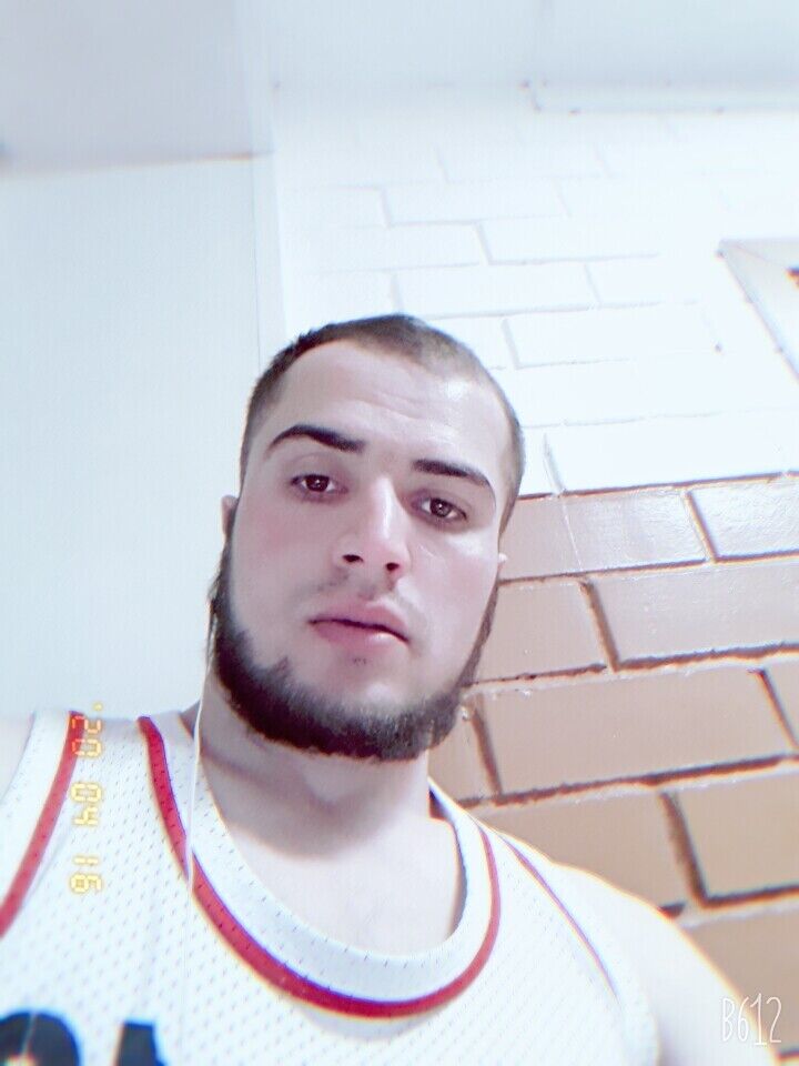  ,   Farhod, 28 ,   ,   