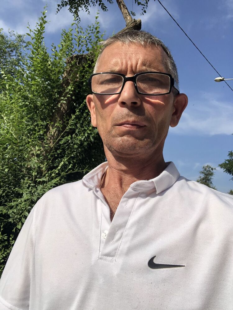  44170274  , 49 ,    