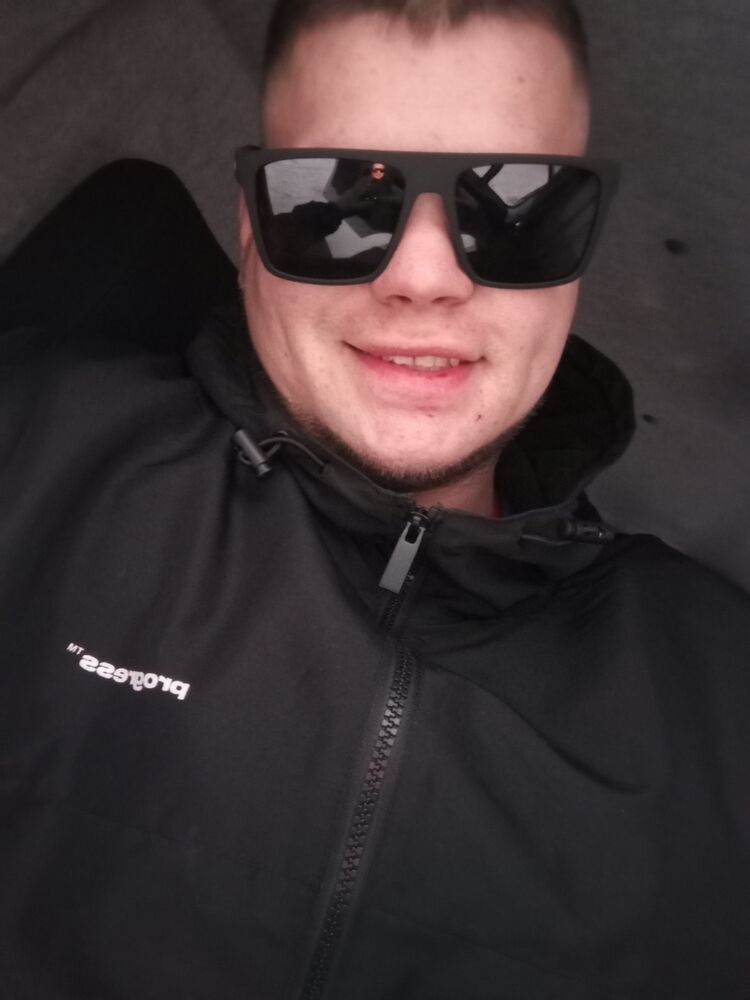  47757174  Alexander, 26 ,    