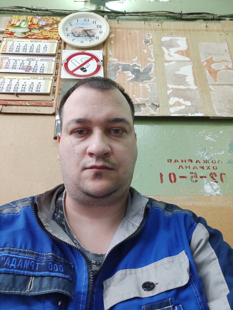  52402224  , 35 ,    -