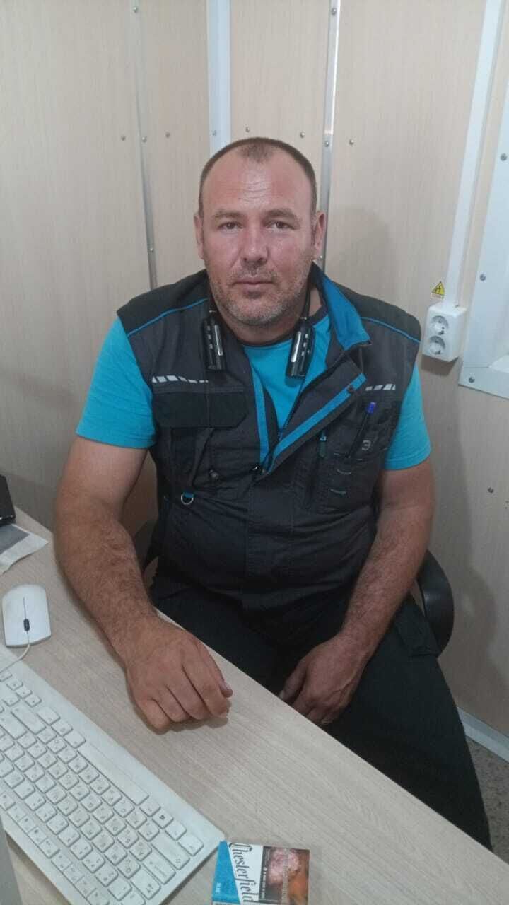  33130434  , 42 ,    