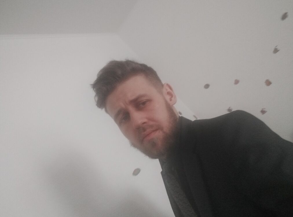  40486814  , 28 ,    