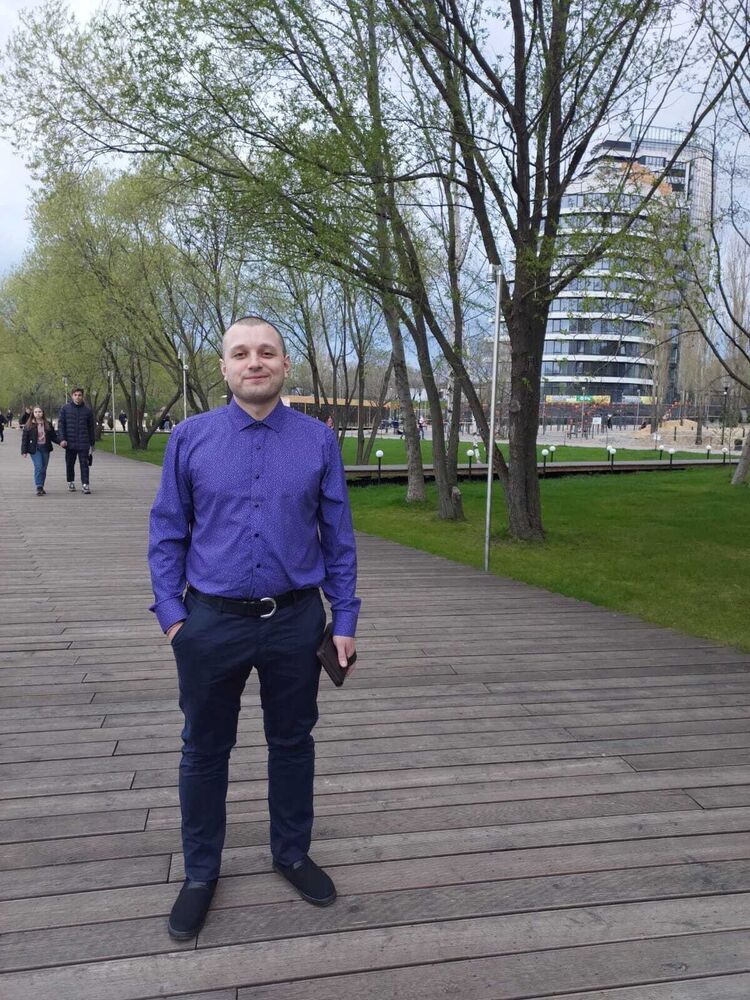  45360634  Alex, 36 ,    Vancouver