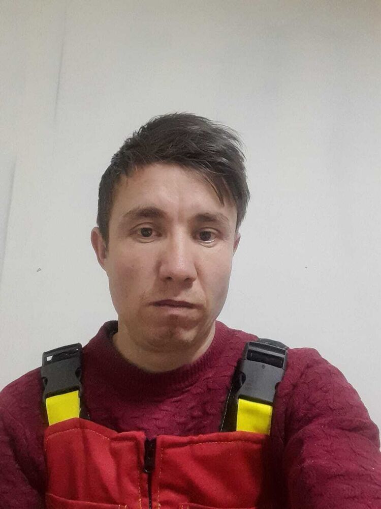  48532804  Daniyorbek, 31 ,    