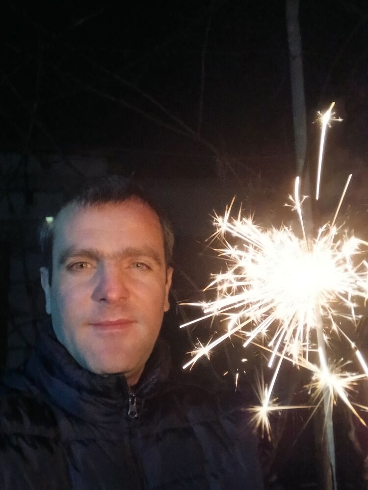  ,   Mihai, 40 ,   ,   