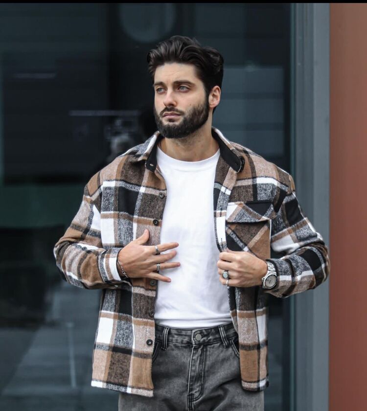  ,   Aziz, 24 ,   ,   
