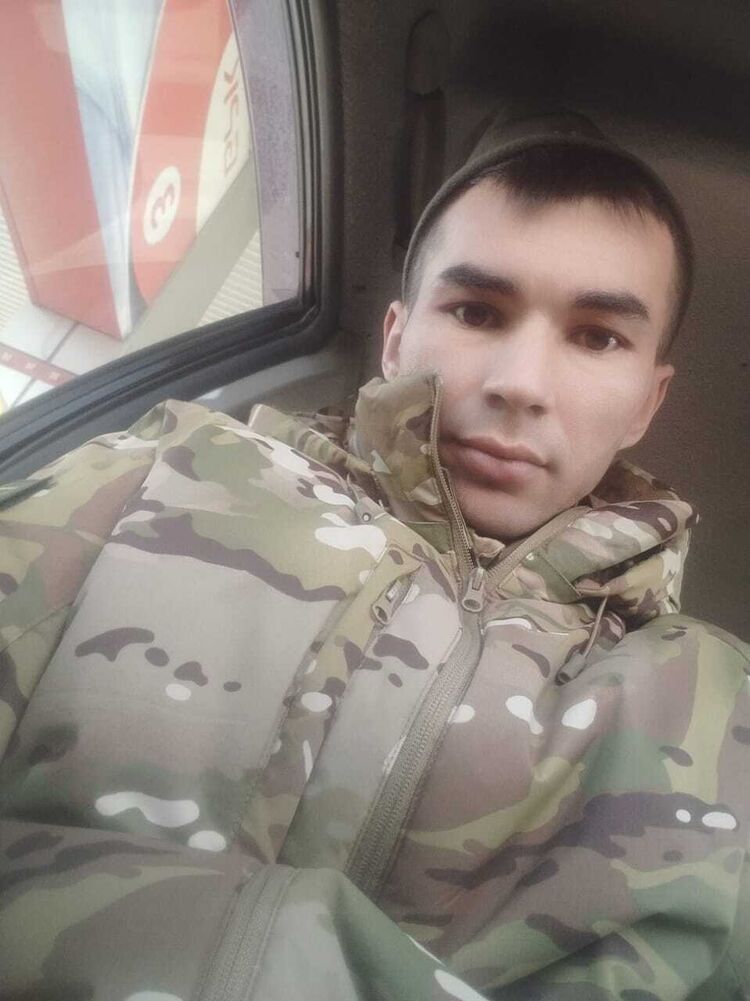  50901954  Anton, 29 ,    