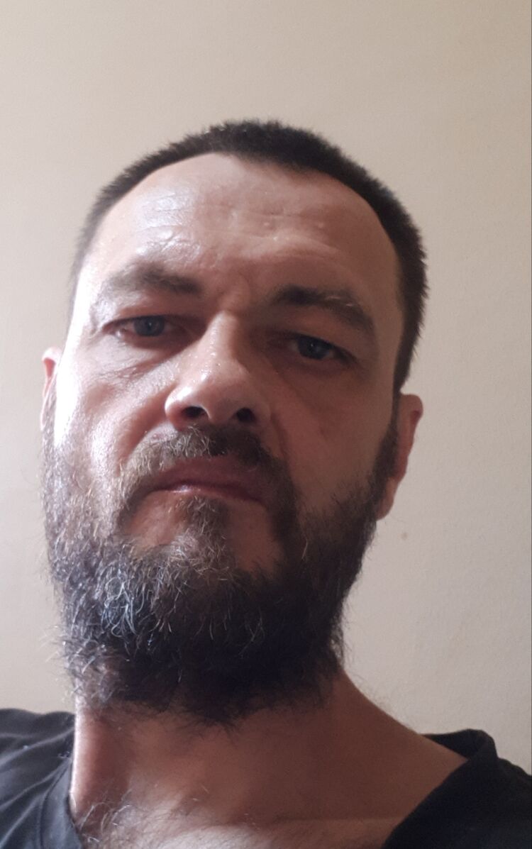  ,   Oleg, 47 ,   ,   