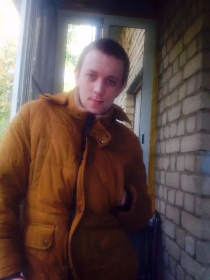 35519404  Alex, 31 ,    