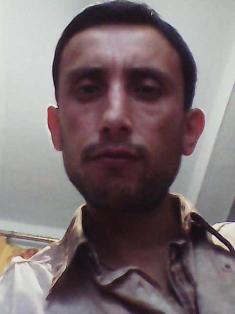  10049864  Sergiu, 38 ,    
