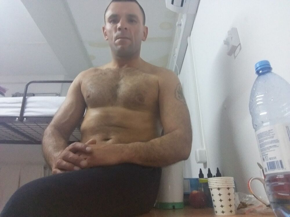  11394364  , 46 ,    Targu Jiu