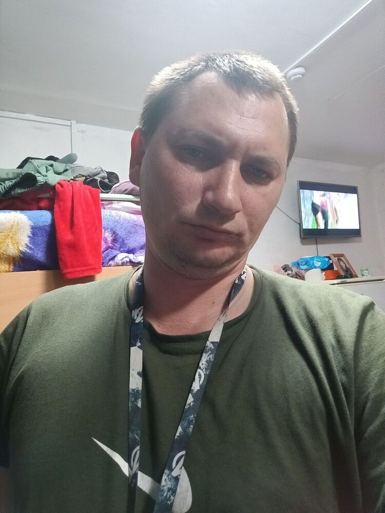  43351404  , 42 ,    