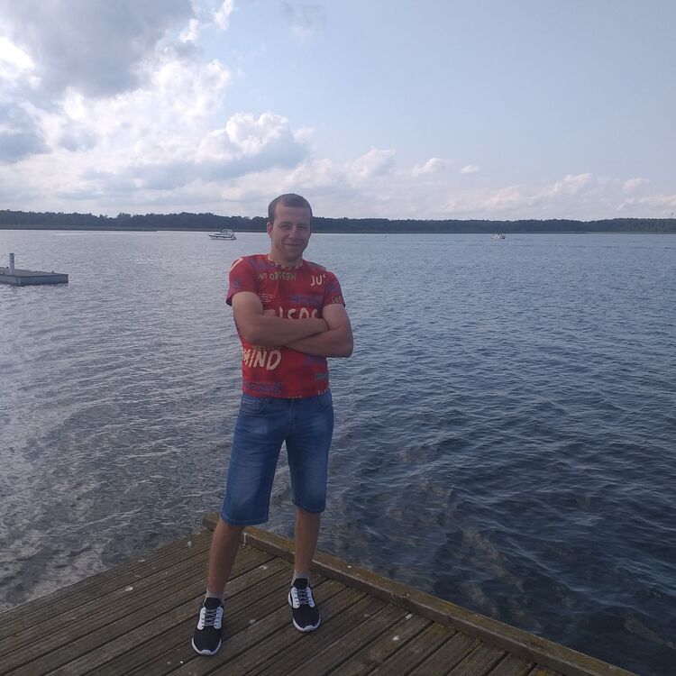  24052684  , 25 ,    Bielany Wroclawskie