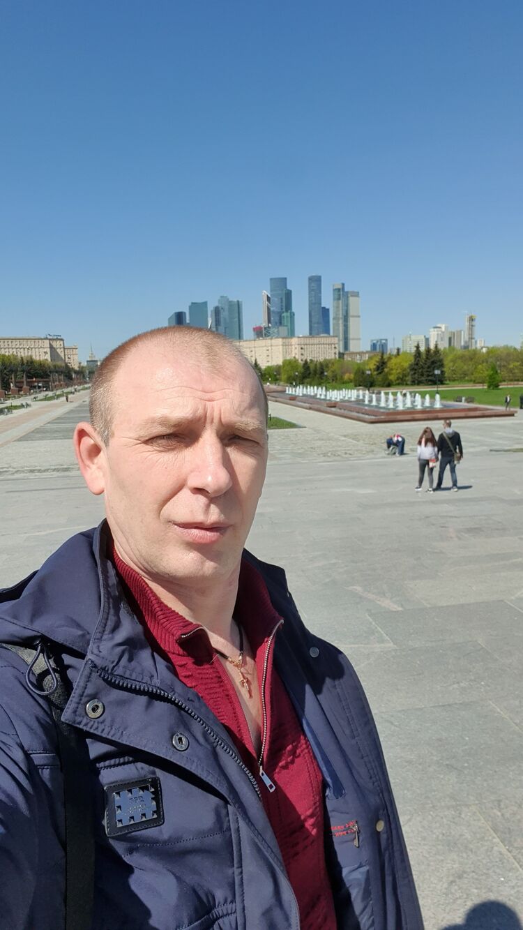  45548254  Sergey, 52 ,    