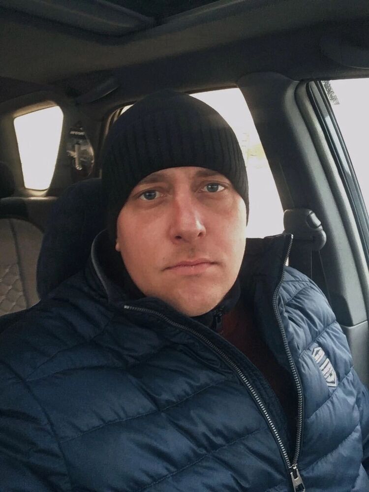  ,   Ruslan, 33 ,   ,   