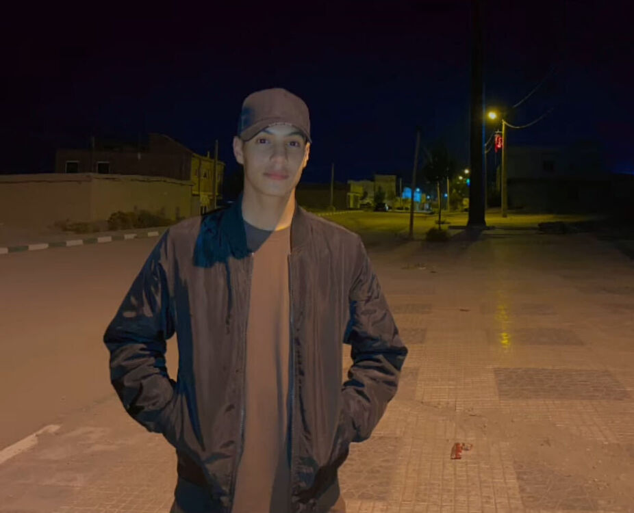  Acala del Rio,   Anouar, 18 ,   ,   