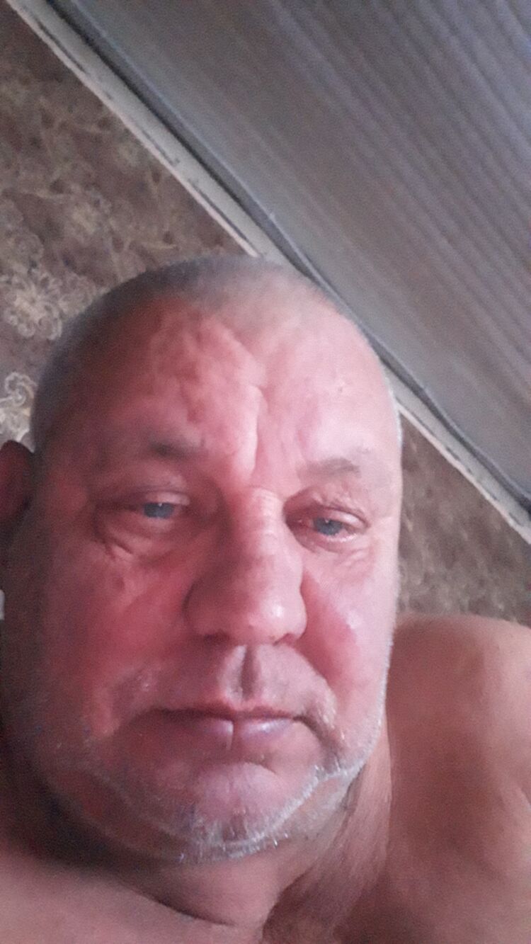  45841324  Xova, 58 ,    