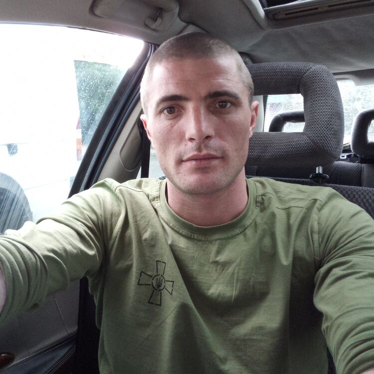  ,   Yurij, 32 ,   ,   