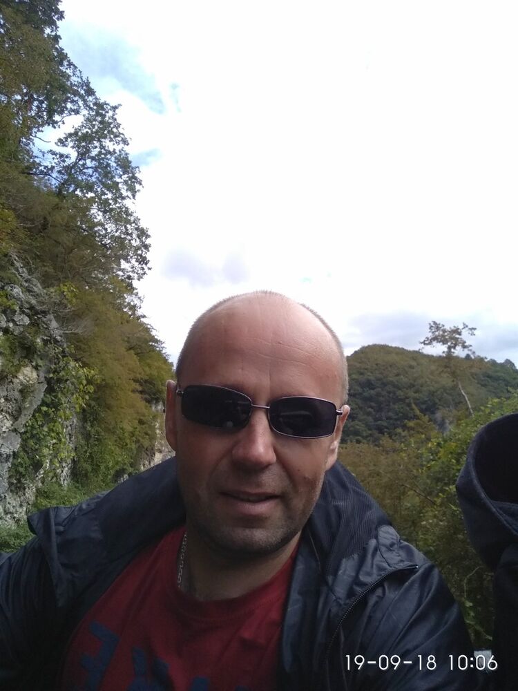 15143484  Leonid, 48 ,    