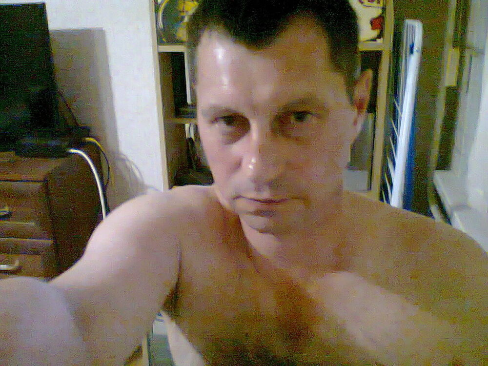  10430504  Albert, 56 ,    