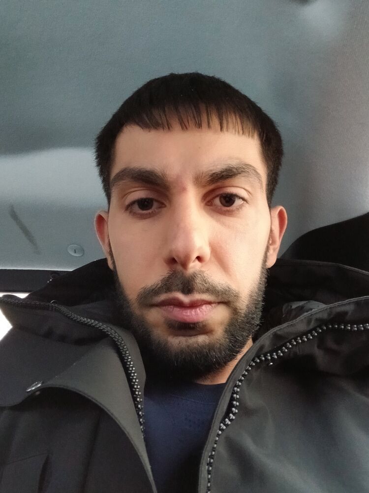  Charenton-le-Pont,   Gurgen, 27 ,   ,   