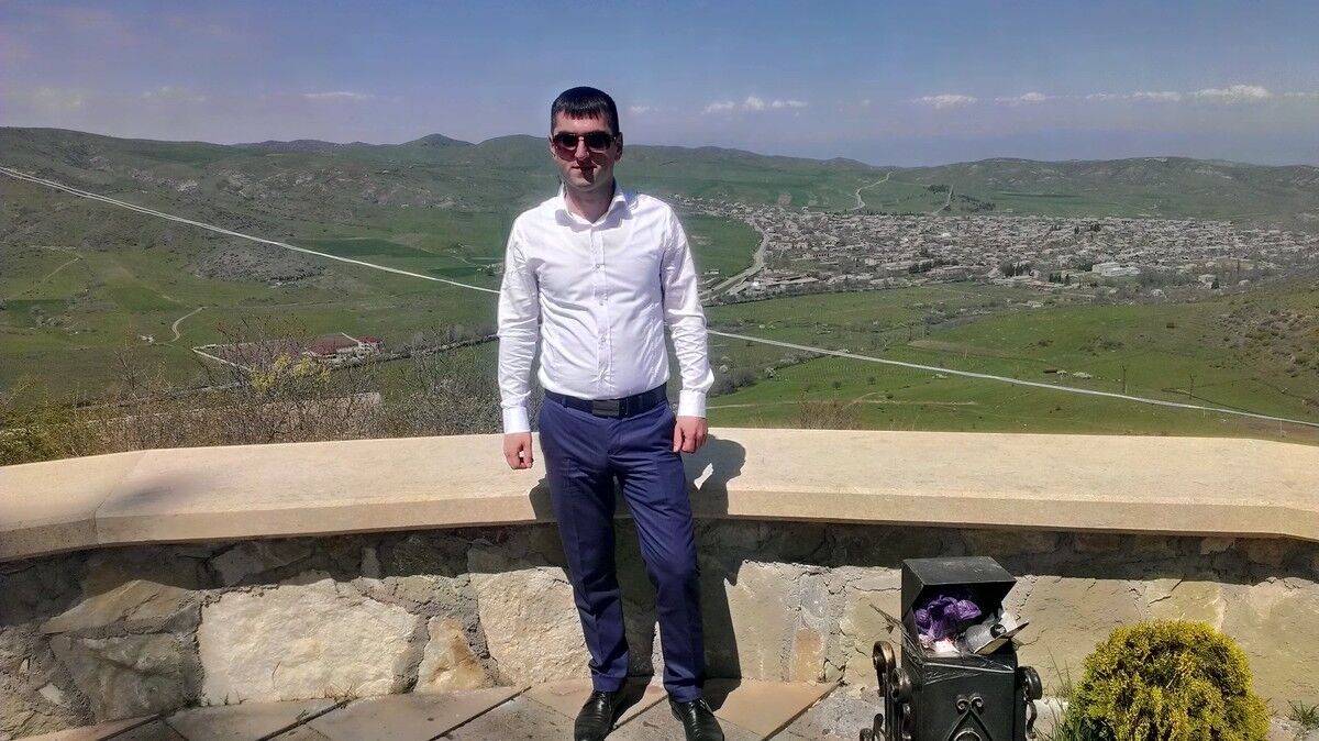  7575744  Armen, 40 ,    