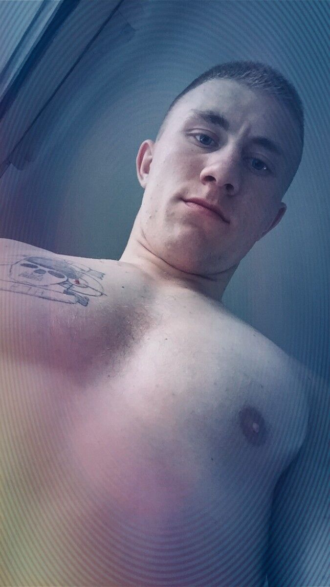  16369474  Artem, 28 ,    