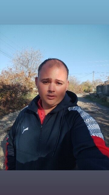  48021924  Ivan, 32 ,    