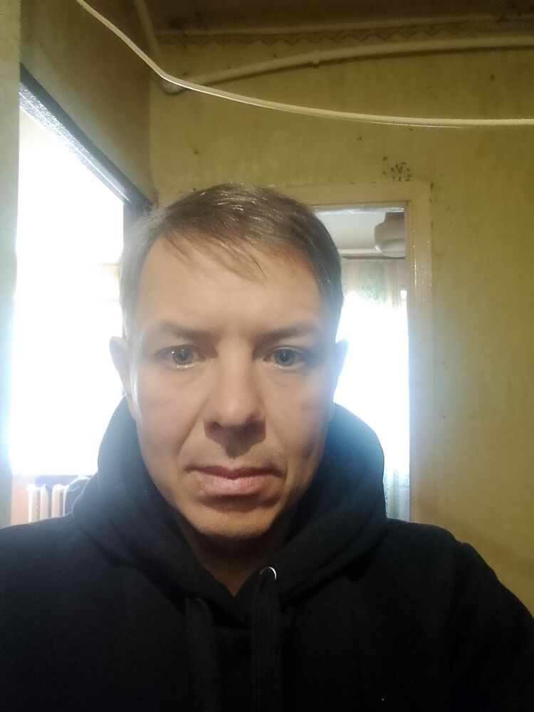  46983394  , 42 ,    
