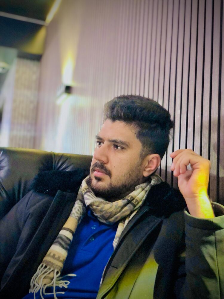  54737904  Romi, 23 ,    