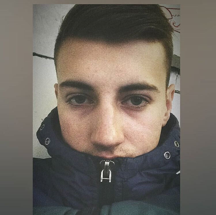  ,   Alex, 25 ,   ,   , c , 