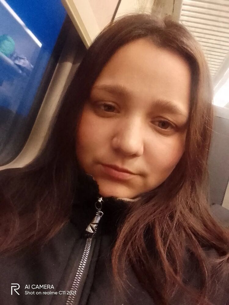  48278814  Anzhela, 24 ,    