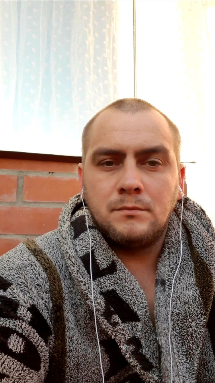  30708964  Ruslan, 35 ,    