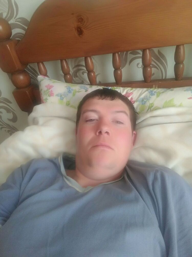  9676694  Viktor, 39 ,    