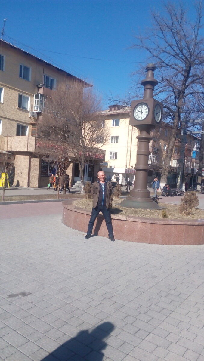  19438834  Vitali, 63 ,    