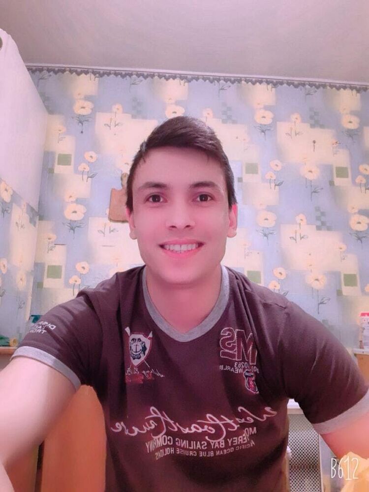 22809104  Alek, 30 ,    