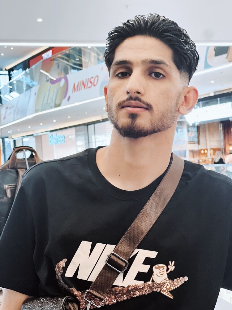  38064584  Nejrabi, 29 ,    