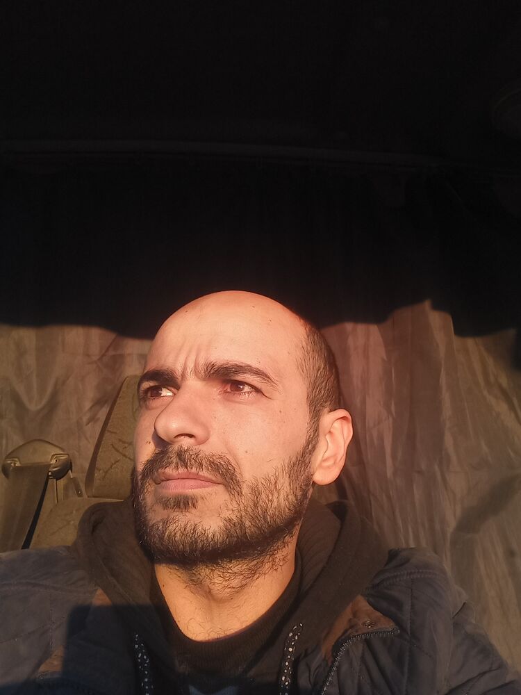  28842524  , 37 ,    