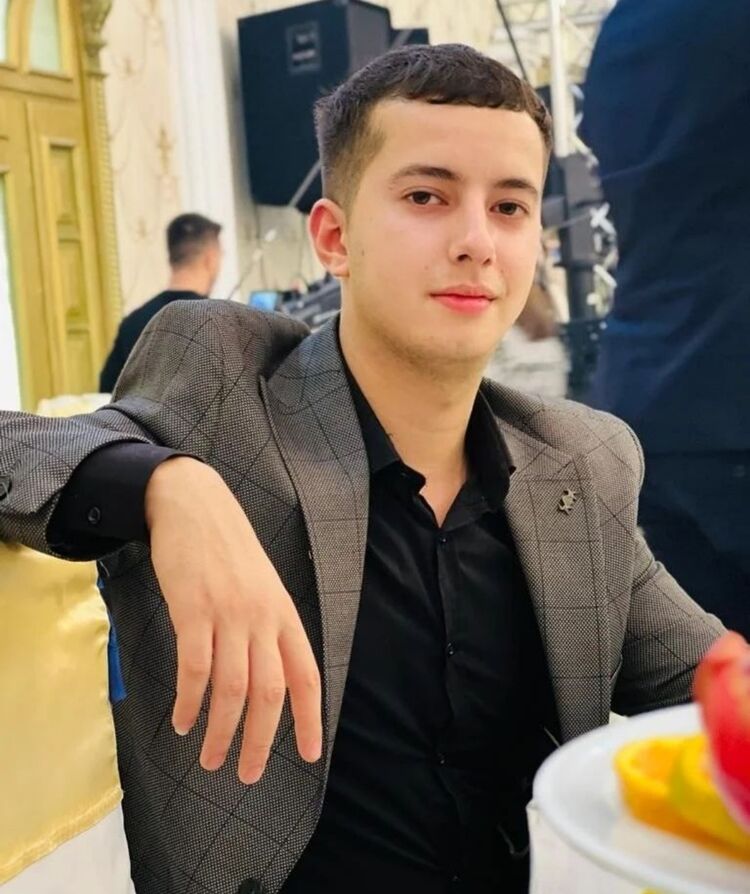  34830414  Ibrahim, 27 ,    