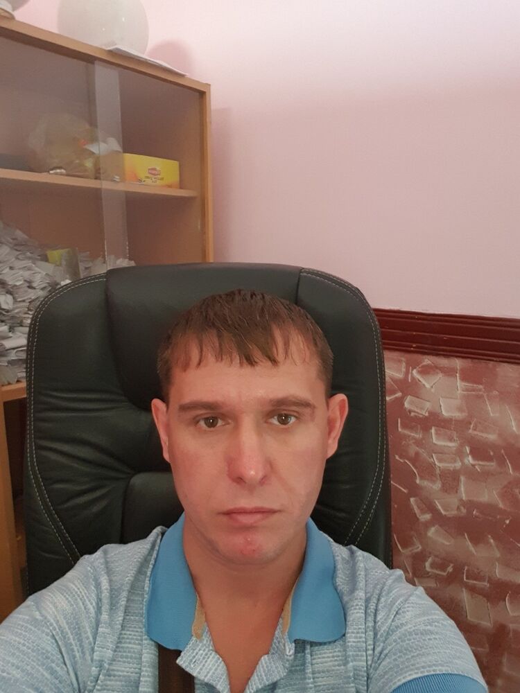  ,   Gosha, 44 ,   ,   , c 
