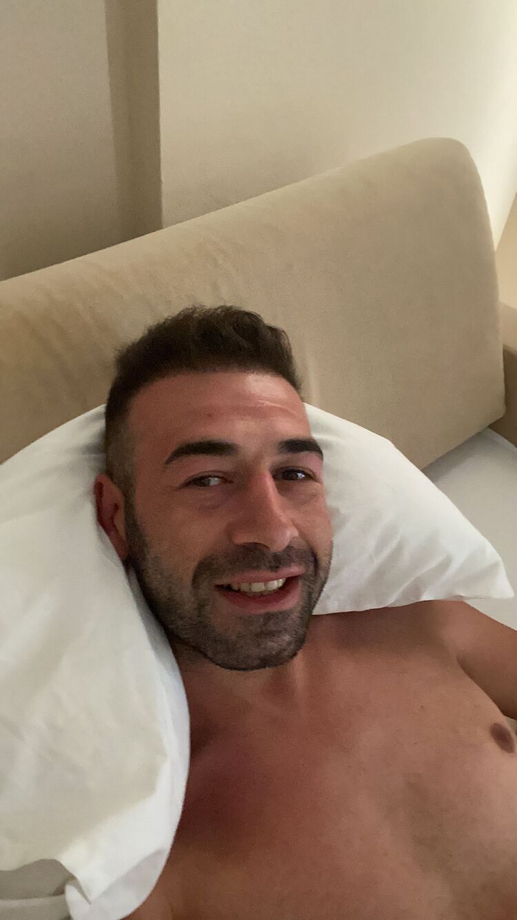  34882874  Emre, 36 ,    