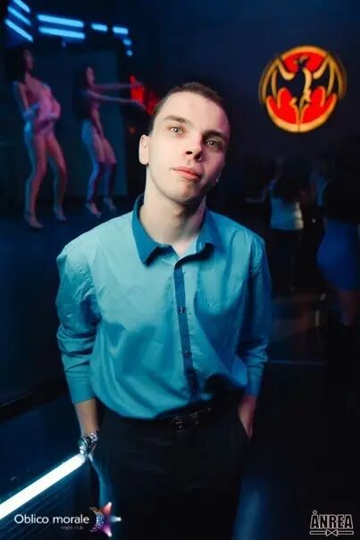  31322934  Sergey, 33 ,    