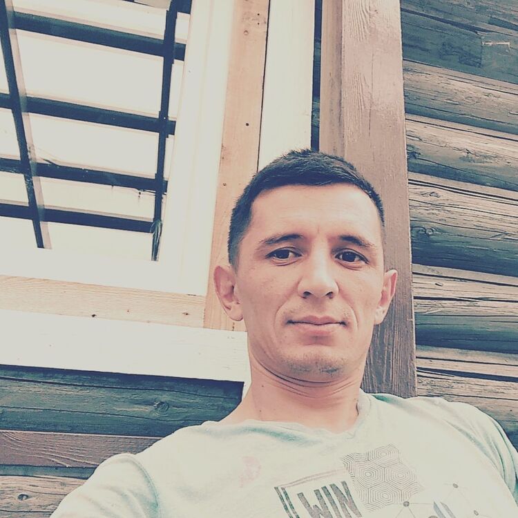  28566054  Timur, 37 ,    
