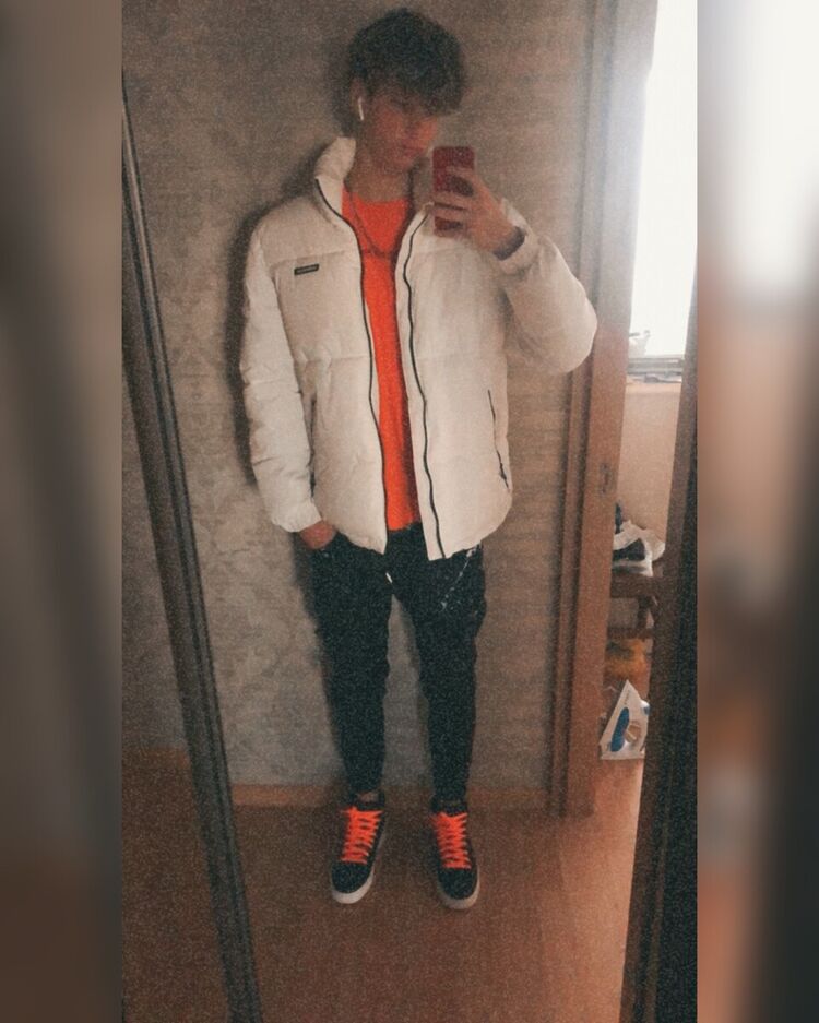  21421964  , 23 ,    