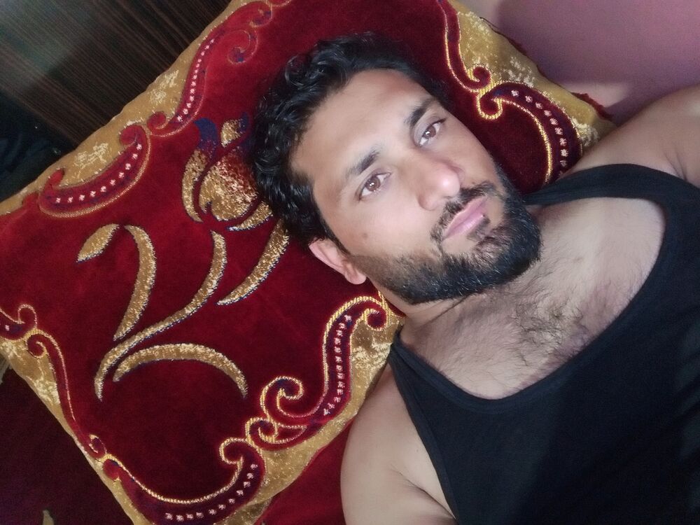  51986764  Abid, 21 ,    