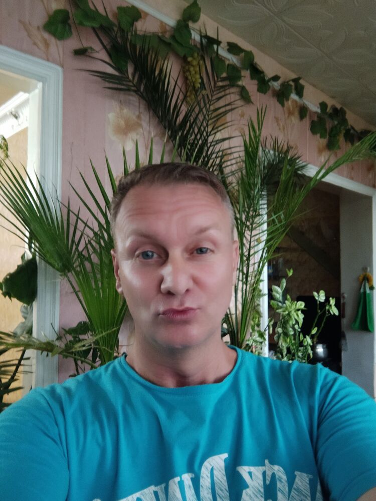  Nova Diklenica,   , 21 ,  